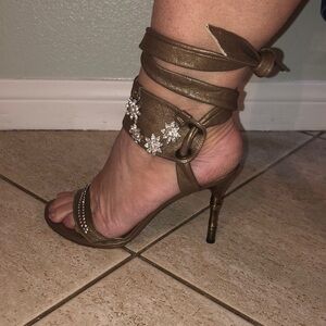 OGGI Genuine Leather Metallic Bronze With  Rhine stone Embellishments Heels S/39